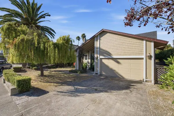 36 Del Oro Lagoon, Novato, CA 94949