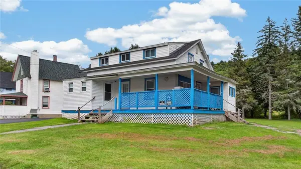 54 River ST, Stamford, NY 12167