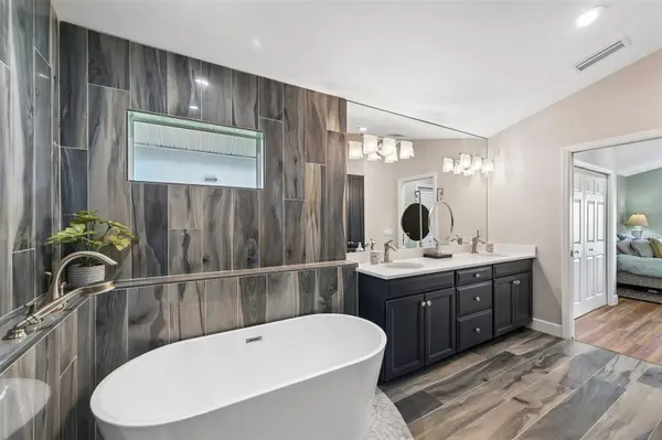 404 CARDIFF RD #17, Venice, FL 34293
