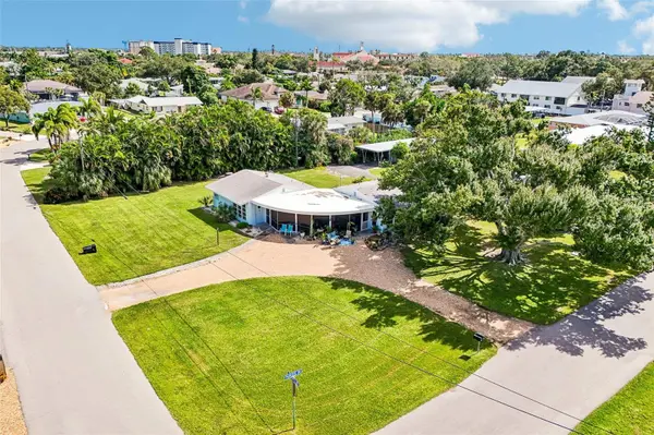 320 PARKSIDE DR, Venice, FL 34285