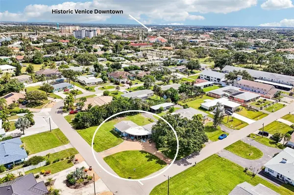 320 PARKSIDE DR, Venice, FL 34285