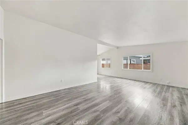 18707 Lull, Reseda, CA 91335