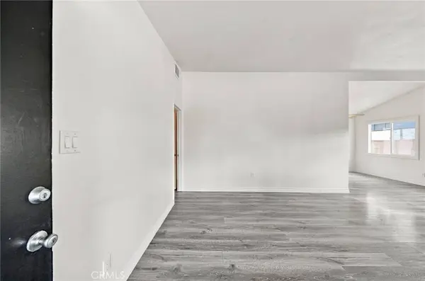 18707 Lull, Reseda, CA 91335