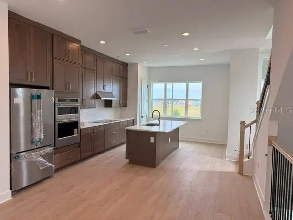 9297 LUMINARY BLVD, Orlando, FL 32827