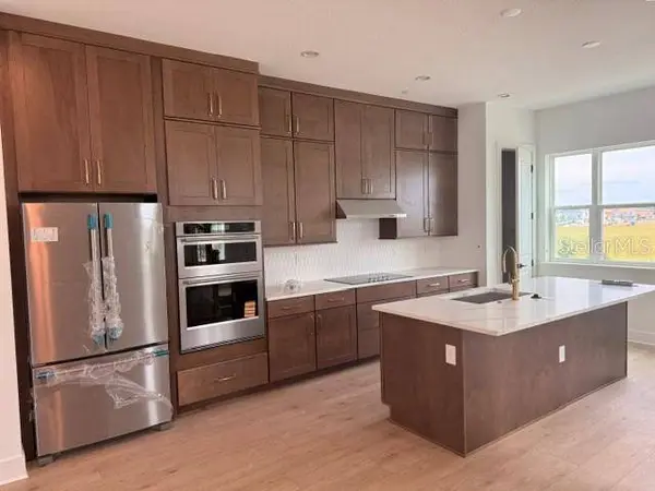 9297 LUMINARY BLVD, Orlando, FL 32827