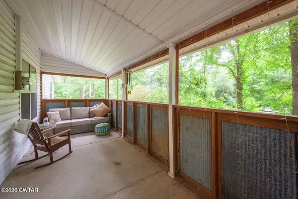 2950 Law RD, Lexington, TN 38351