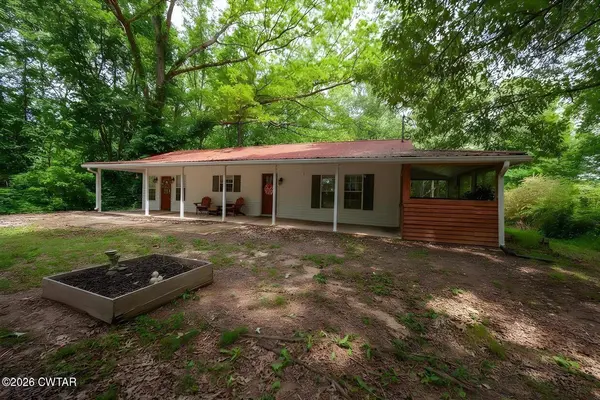 2950 Law RD, Lexington, TN 38351