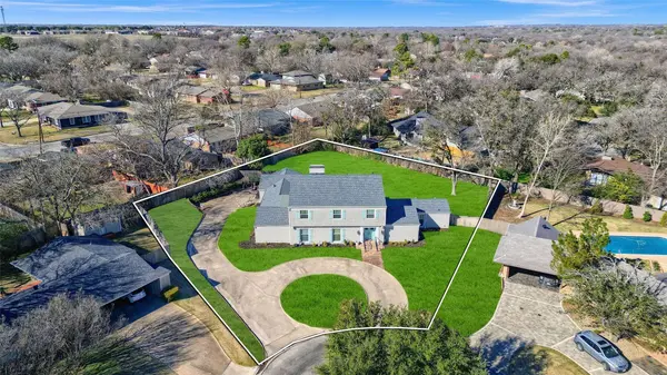 1016 Crestview DR
