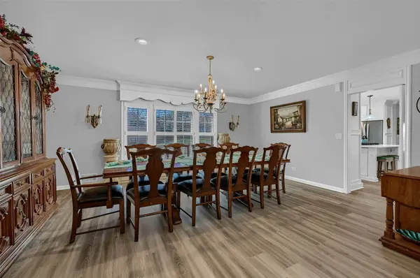 1016 Crestview DR, Sherman, TX 75092