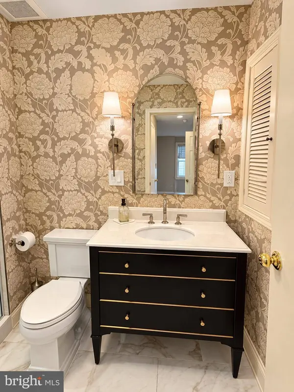 198 TAVISTOCK, Cherry Hill, NJ 08034
