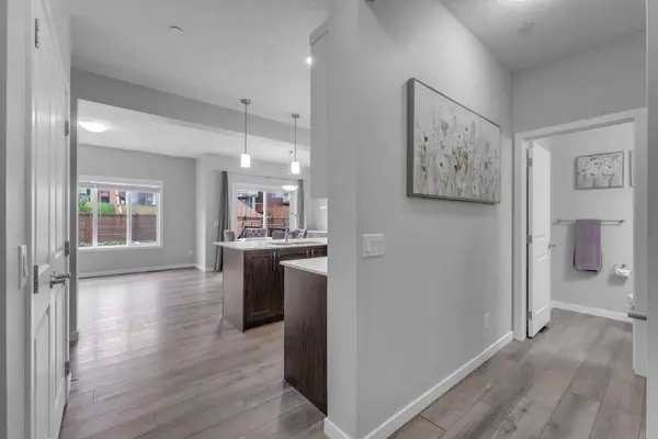 217 Lucas CRES NW, Calgary, AB T3P 1M8