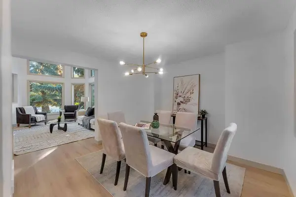 12 Diamond TER SE, Calgary, AB T2J 7A9