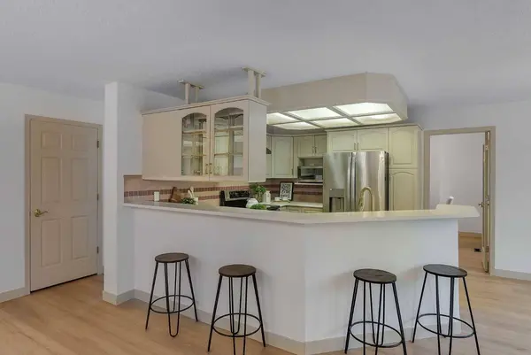 12 Diamond TER SE, Calgary, AB T2J 7A9