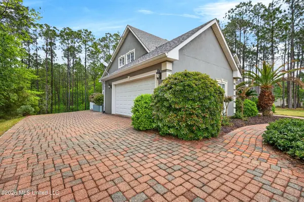 2904 Royal Run Road, Gautier, MS 39553
