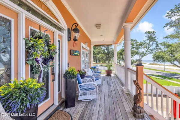 1456 Beach Boulevard, Biloxi, MS 39530