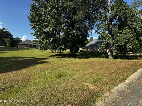 27 Briar Creek Circle, Laurel, MS 39440