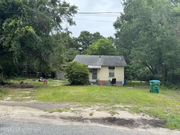 1918 Pass Road, Gulfport, MS 39501