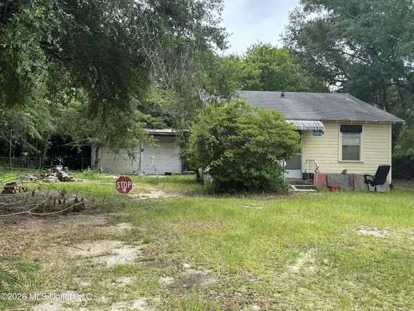 1918 Pass Road, Gulfport, MS 39501