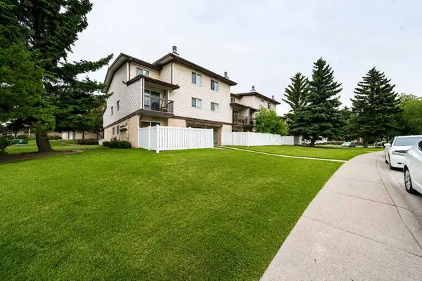 3745 Fonda WAY SE #40, Calgary, AB T2A 5W7