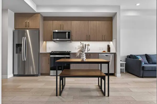 110 18A ST NW #529, Calgary, AB T2N 5G5