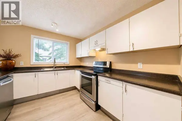 3745 Fonda WAY SE #40, Calgary, AB T2A5W7