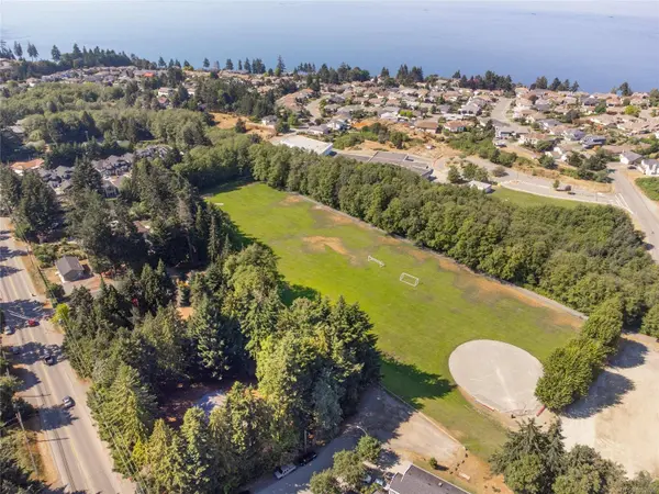 5049 Renee Pl, Nanaimo, BC V9V 1H3