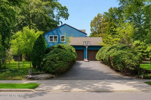 37 Timber Lane, Manalapan, NJ 07726