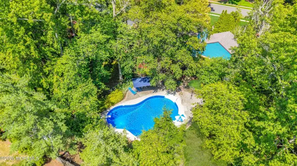37 Timber Lane, Manalapan, NJ 07726