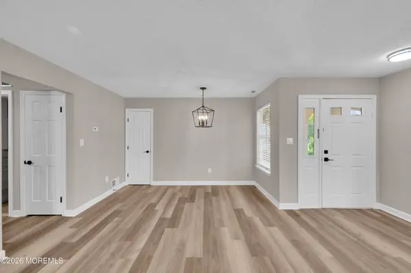 83 Tulip Lane, Freehold, NJ 07728