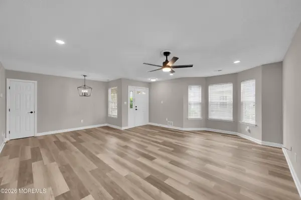 83 Tulip Lane, Freehold, NJ 07728