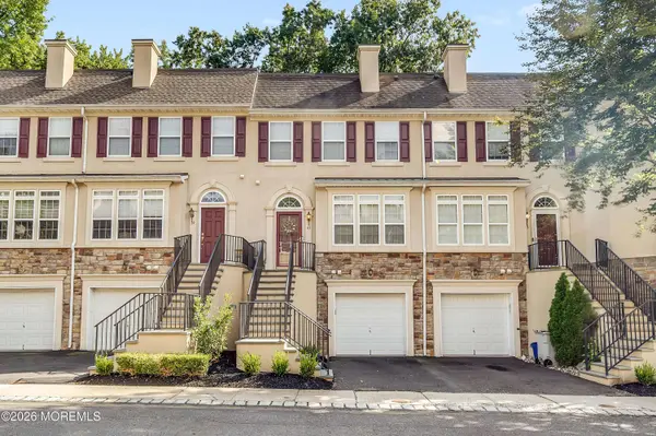 41 W Aspen Way, Matawan, NJ 07747