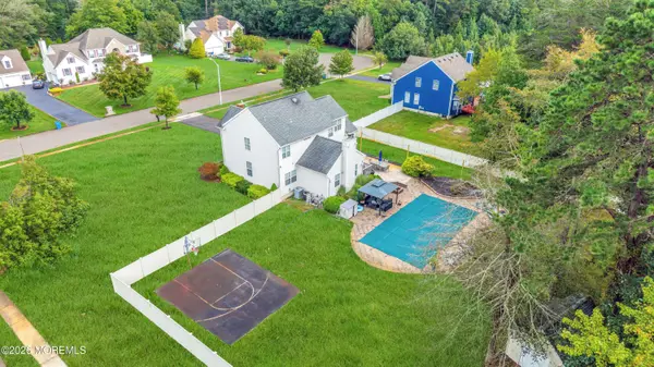 1 Blue Jay Court, Jackson, NJ 08527