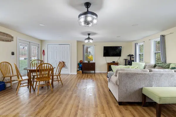 2 Marblehead RD, Windham, NH 03087