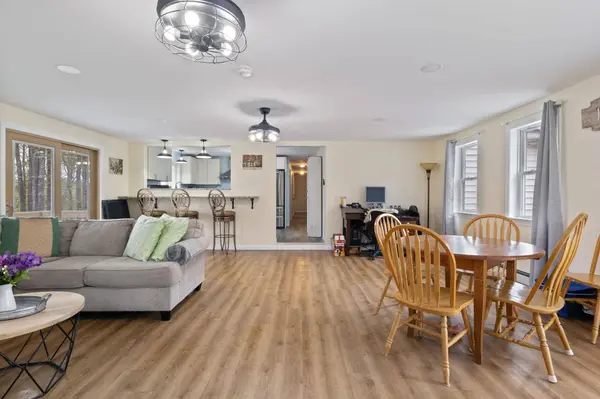 2 Marblehead RD, Windham, NH 03087