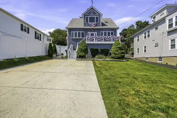 50 Floyd St, Winthrop, MA 02152