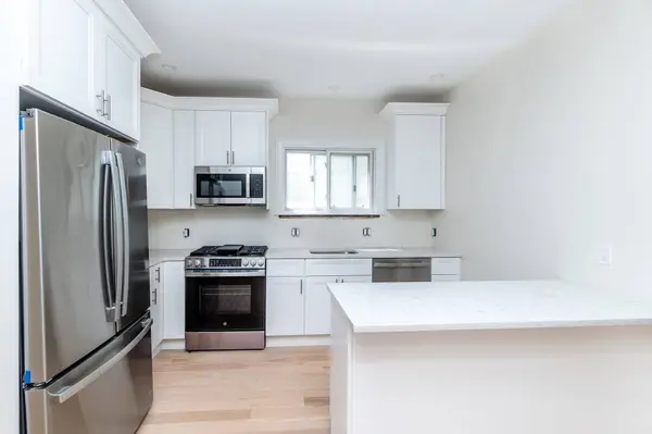 90 Bellevue Ave #1, Winthrop, MA 02152