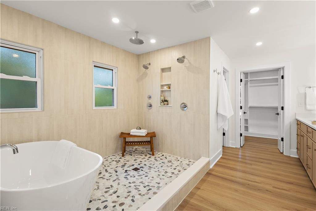 Thalia Tub