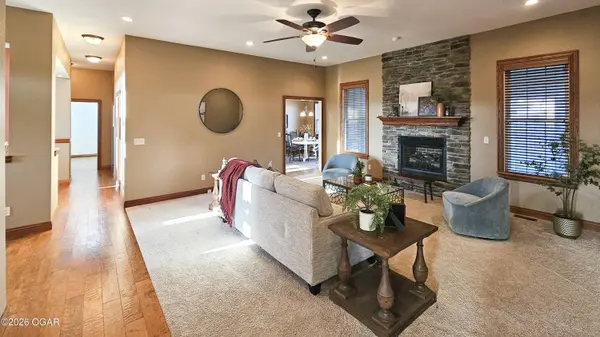 2424 Missouri Avenue, Joplin, MO 64804
