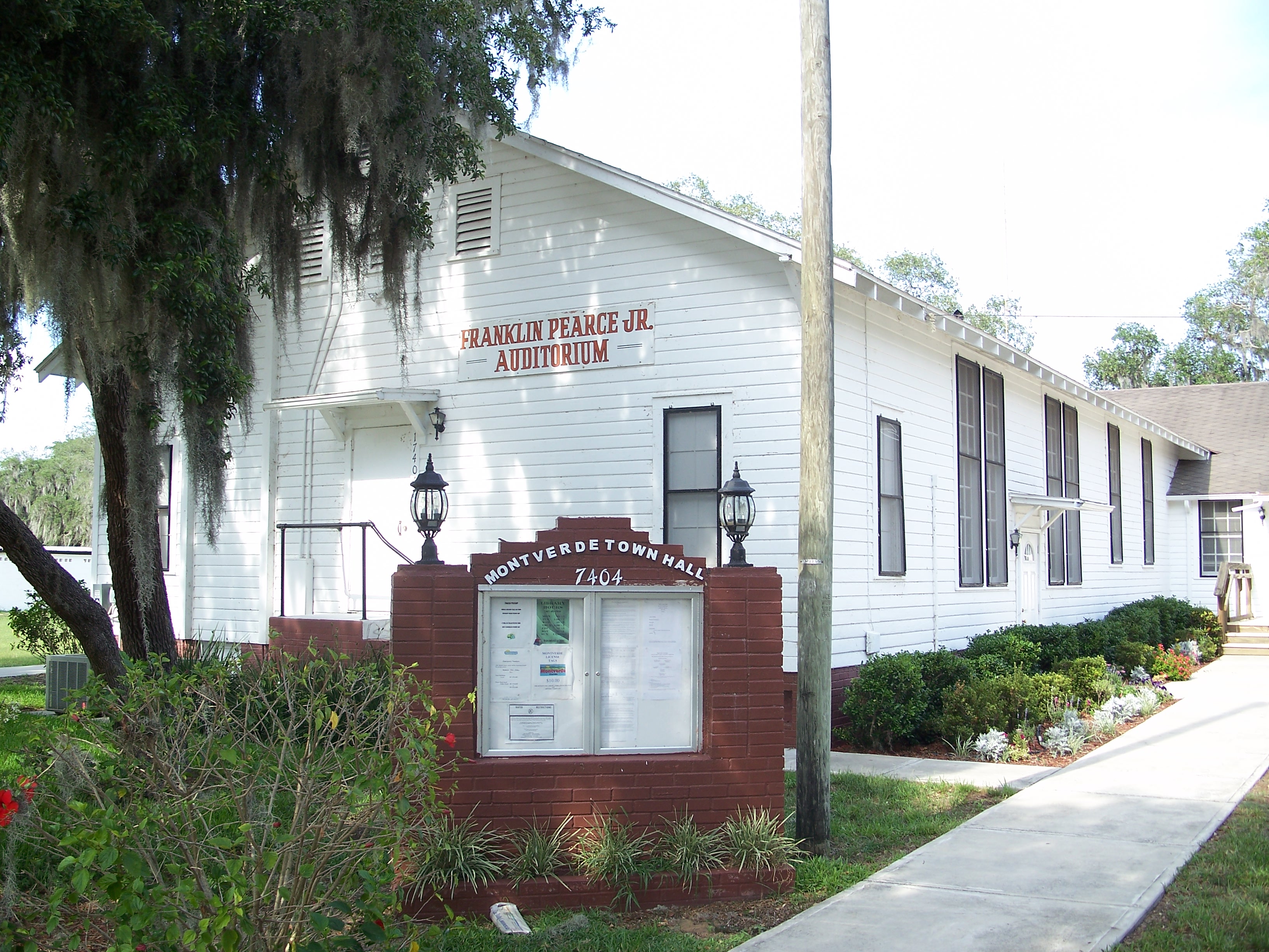 Montverde_Town_Hall01
