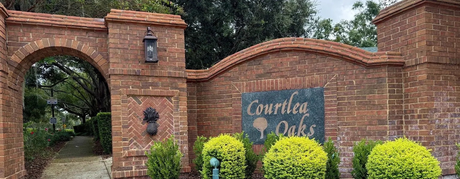 Courtlea Oaks
