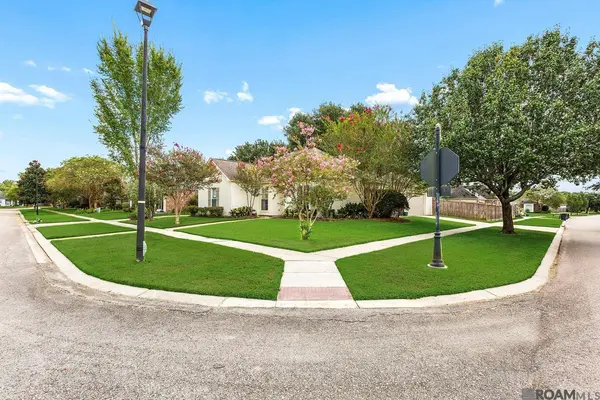 10412 E Springwind Ct, Baton Rouge, LA 70810