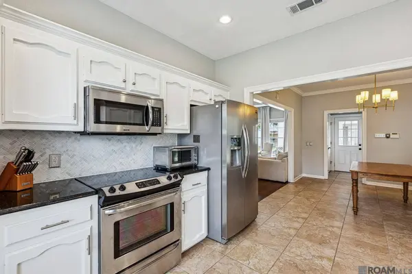 10412 E Springwind Ct, Baton Rouge, LA 70810