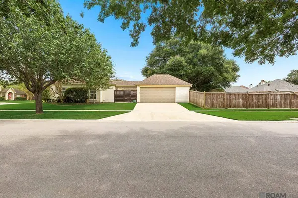10412 E Springwind Ct, Baton Rouge, LA 70810