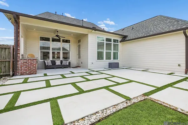 2720 Lexington Lakes Ave, Baton Rouge, LA 70810