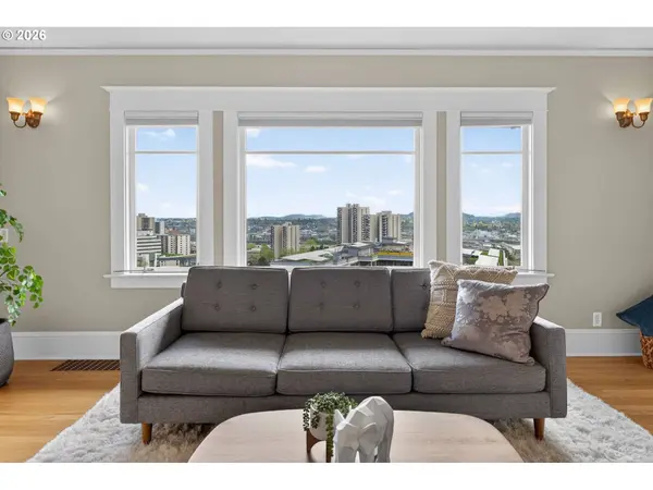 2440 SW HOFFMAN AVE, Portland, OR 97201