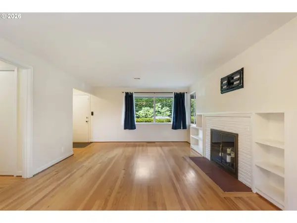9125 SW GARDEN HOME RD, Portland, OR 97223