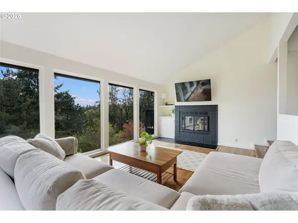7 HIDALGO ST, Lake Oswego, OR 97035
