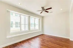 728 Link RD, Houston, TX 77009