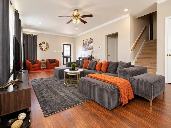 8007 Montague Manor LN, Houston, TX 77072