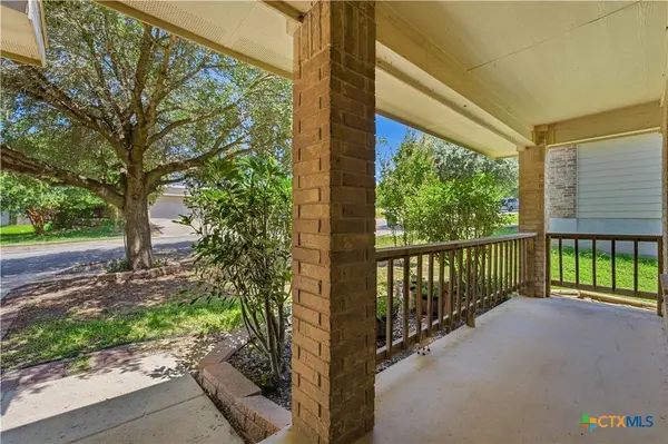 8214 Comanche PASS, Converse, TX 78109